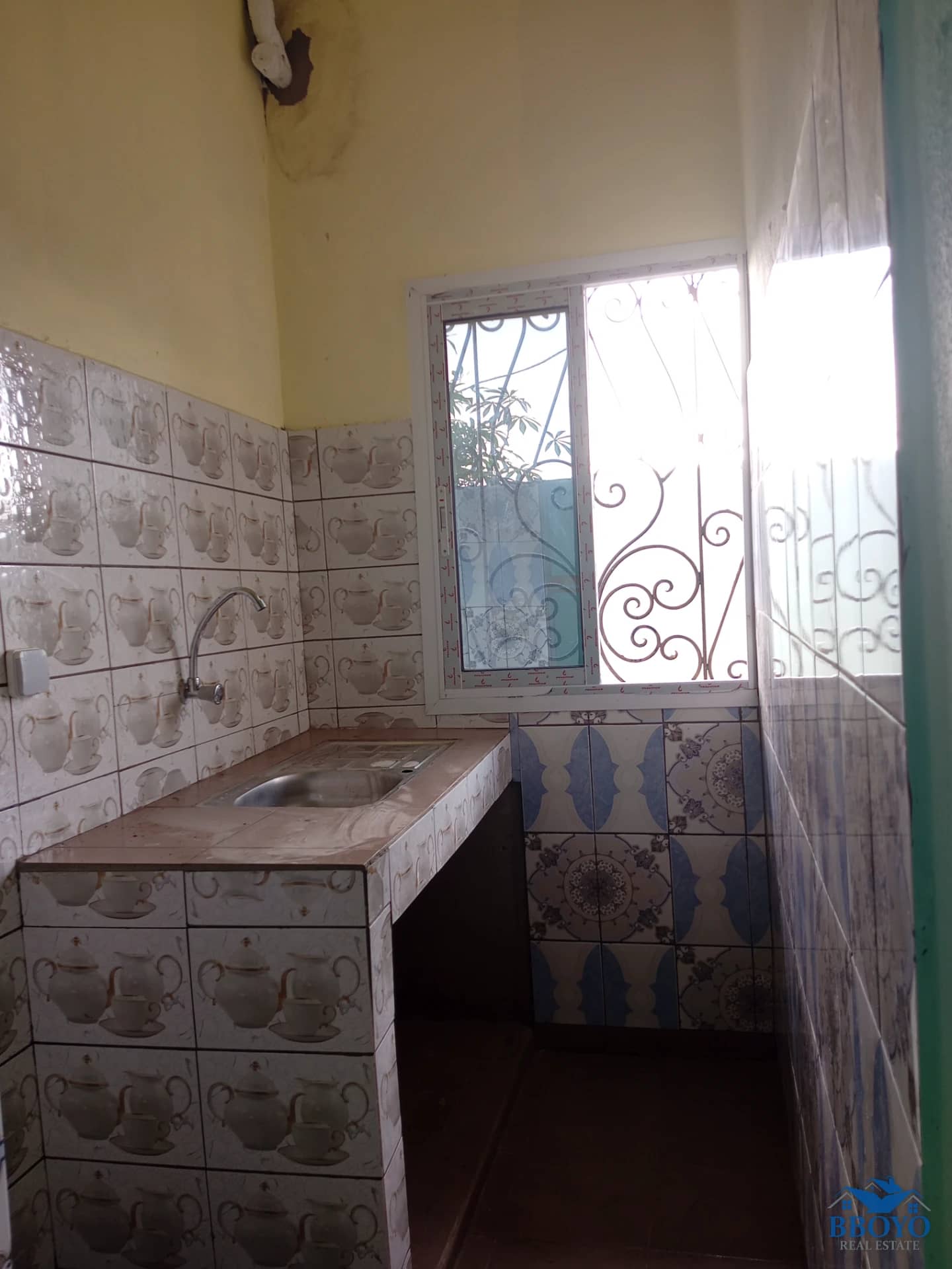 Modern studios at Eleveur Mballa — photo 7