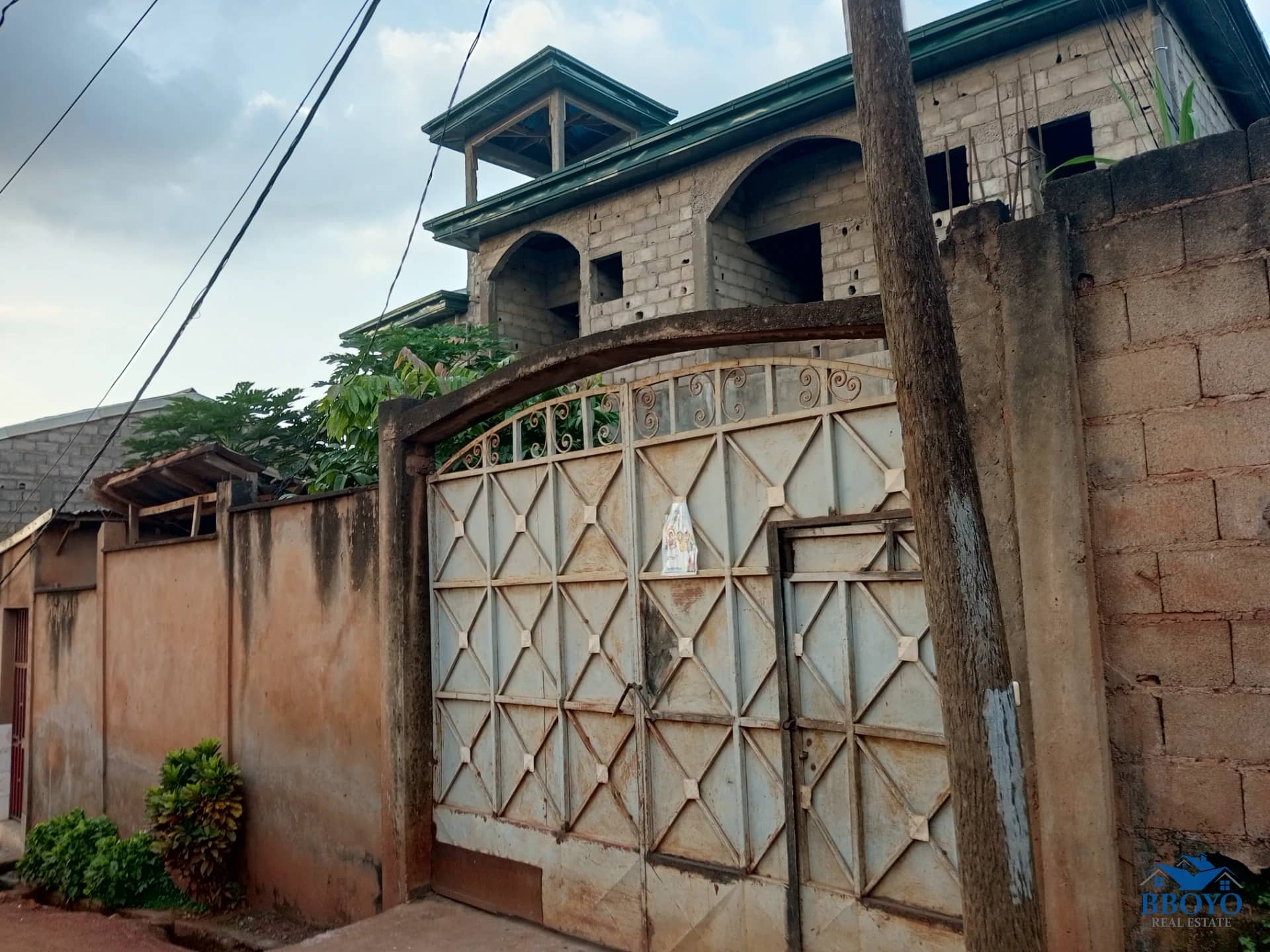 Modern apartment at Eleveur Mballa — photo 5