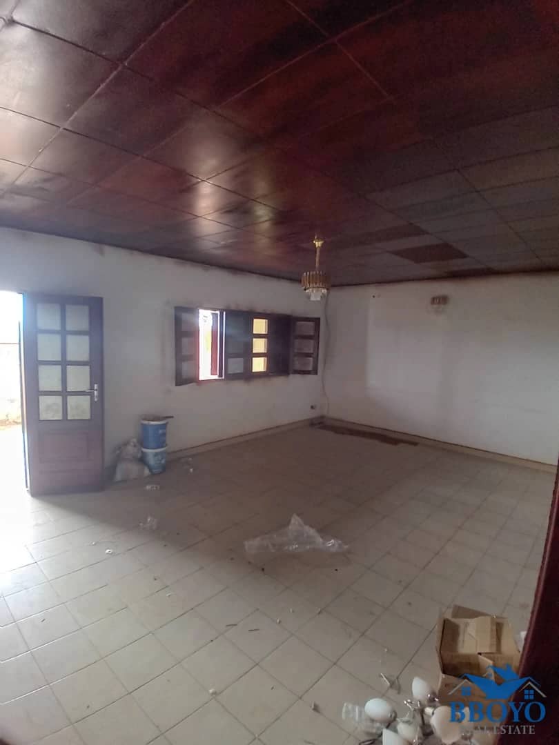 Villa à louer à Émana — photo 3