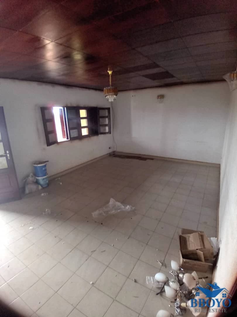 Villa à louer à Émana — photo 5