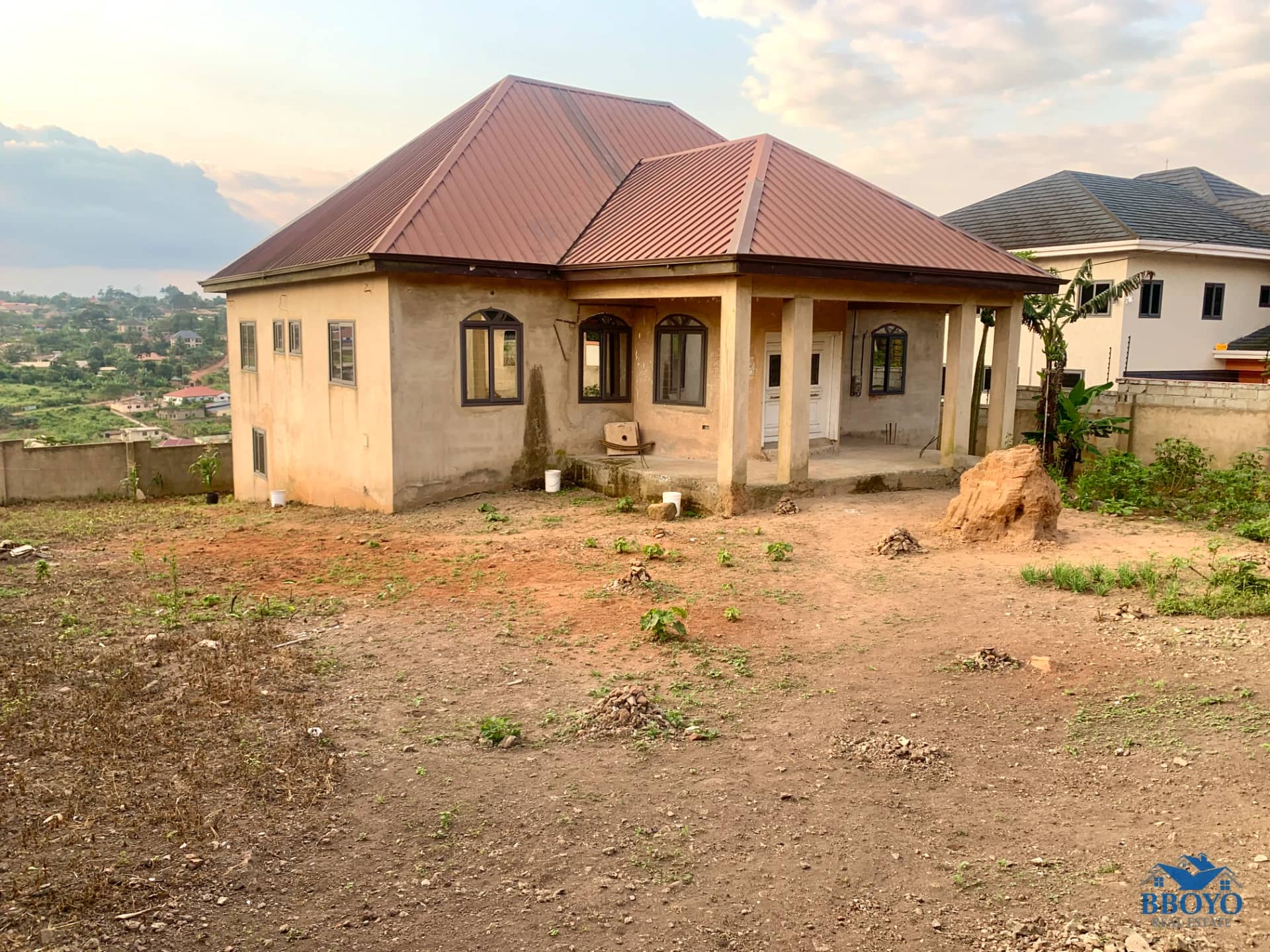 Spacious 4-bedroom house for Sale at Mampong — photo 4