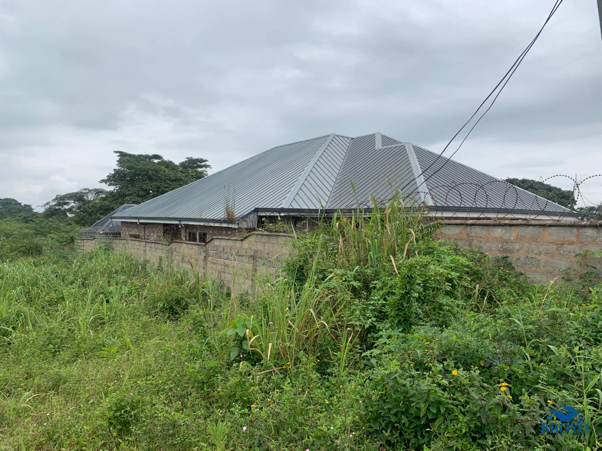 5-Bedroom House with Boys’ Quarters for Sale — photo 4