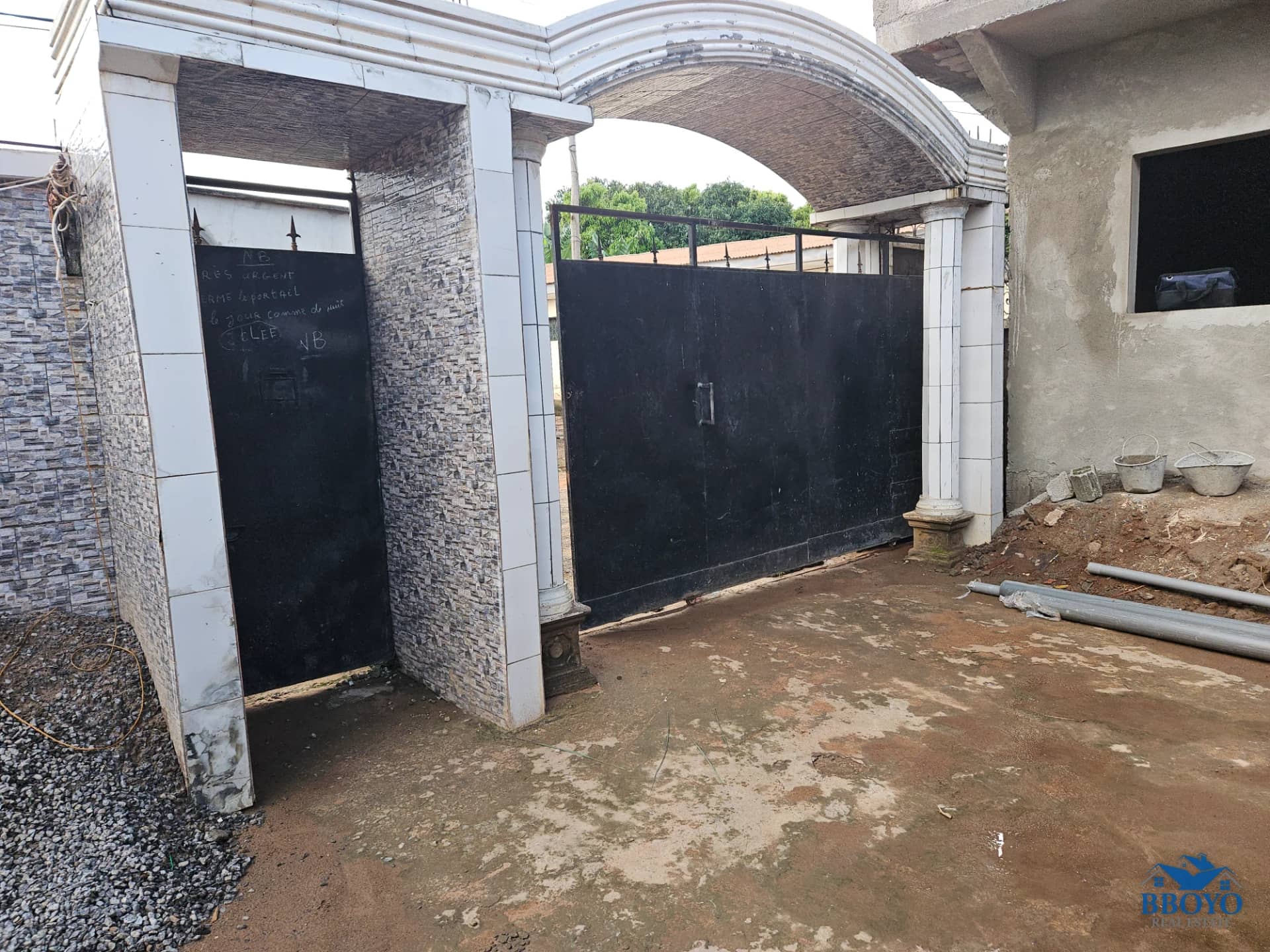 Modern studio available